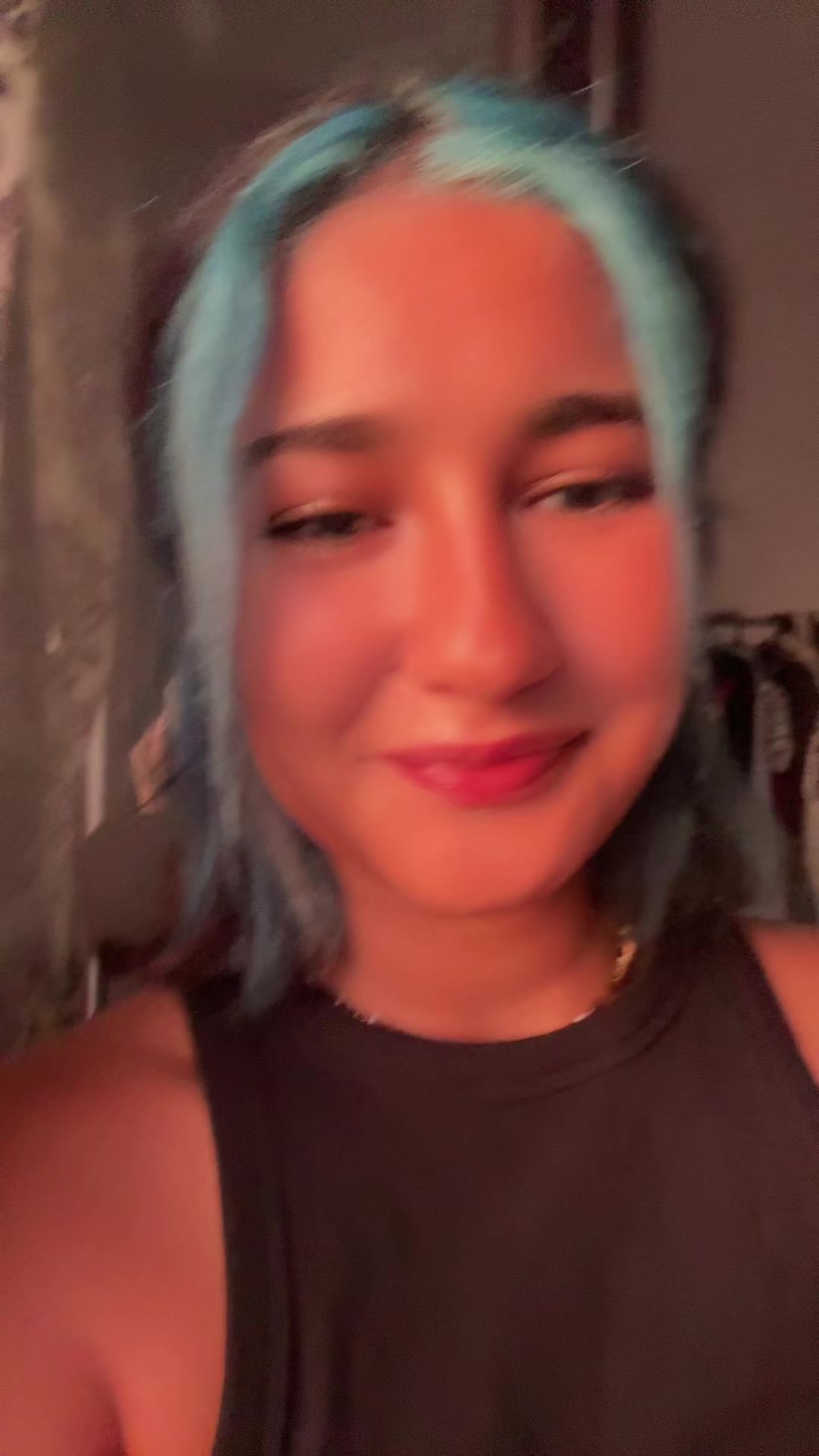 @^~^