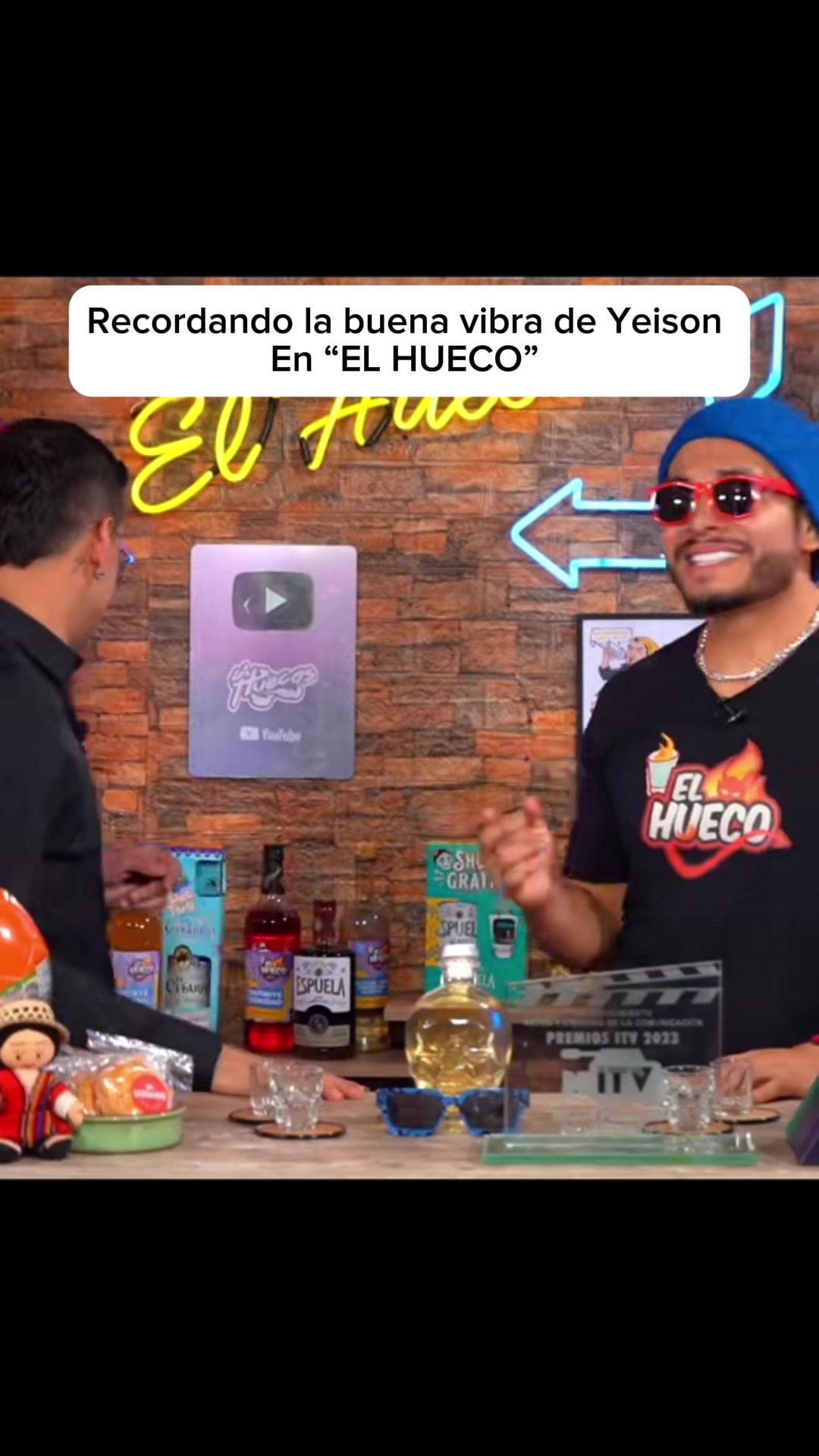 @Elhueco_