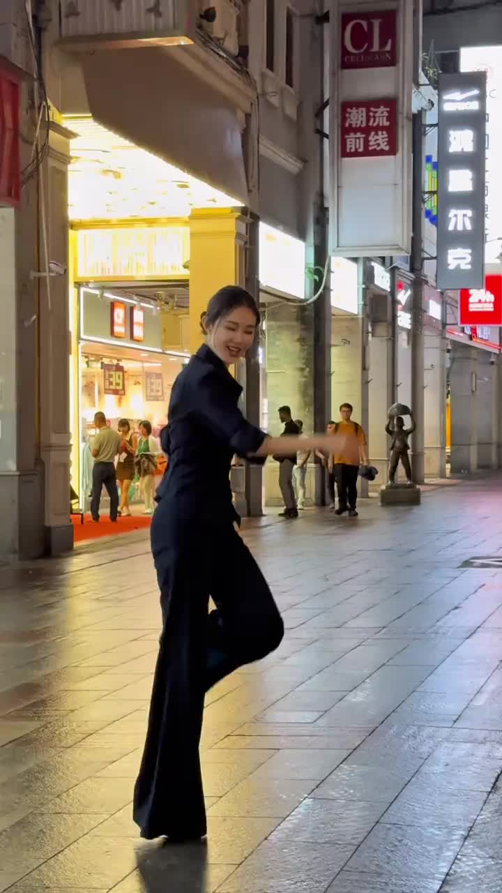 @Sally 雪莉 大笑笑