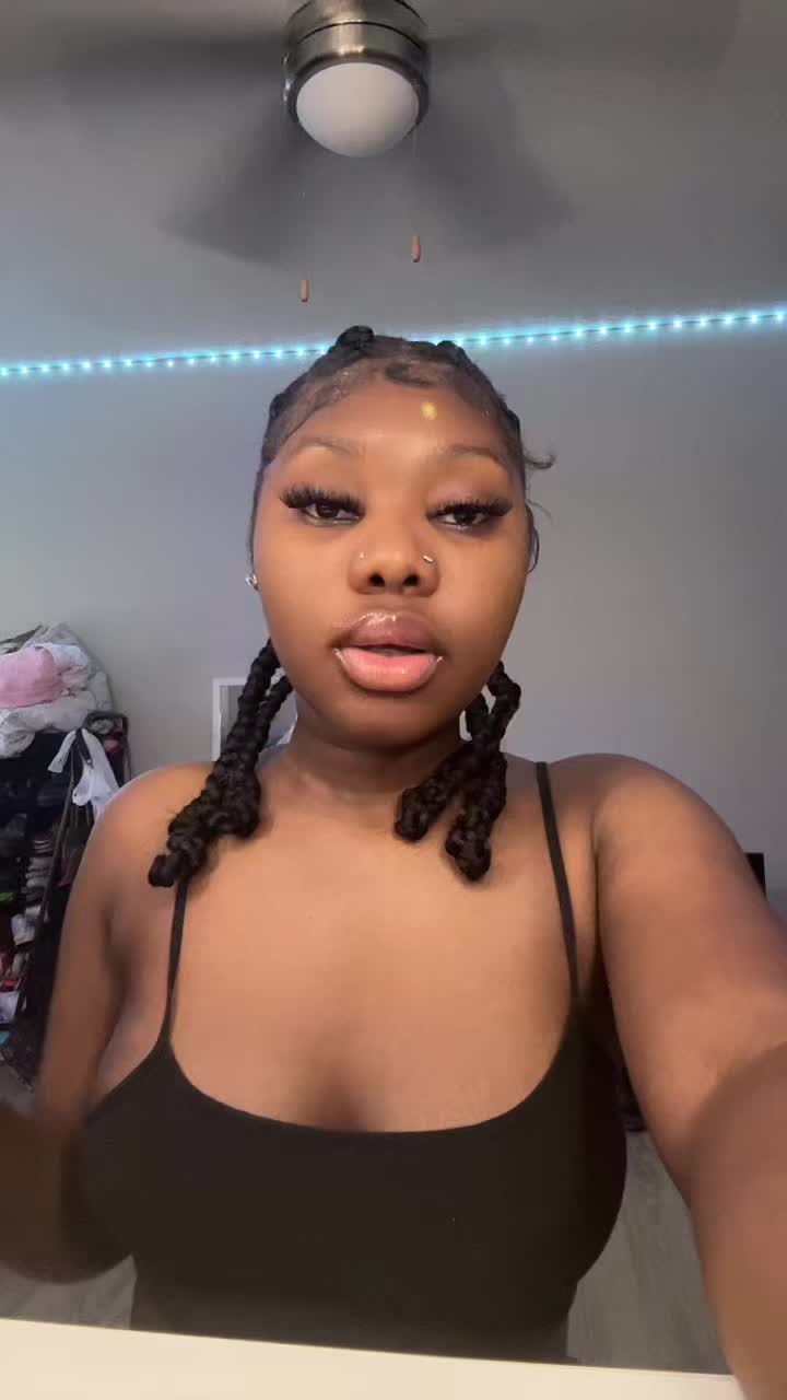 @Theyluv. Jaja☁️🧸