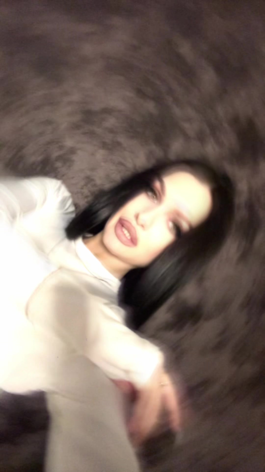 @_ustinowa_
