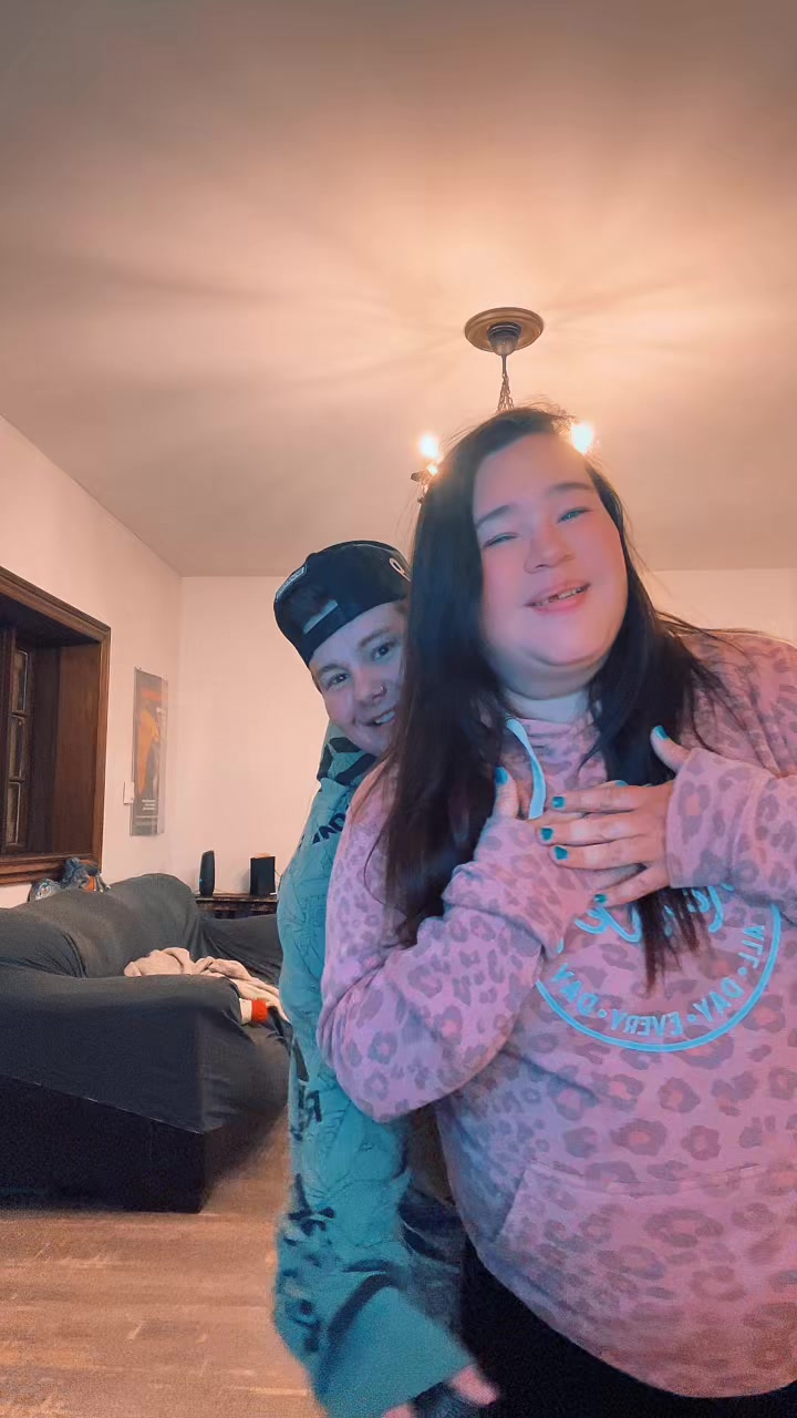 @TheGirlWithHer_CUP