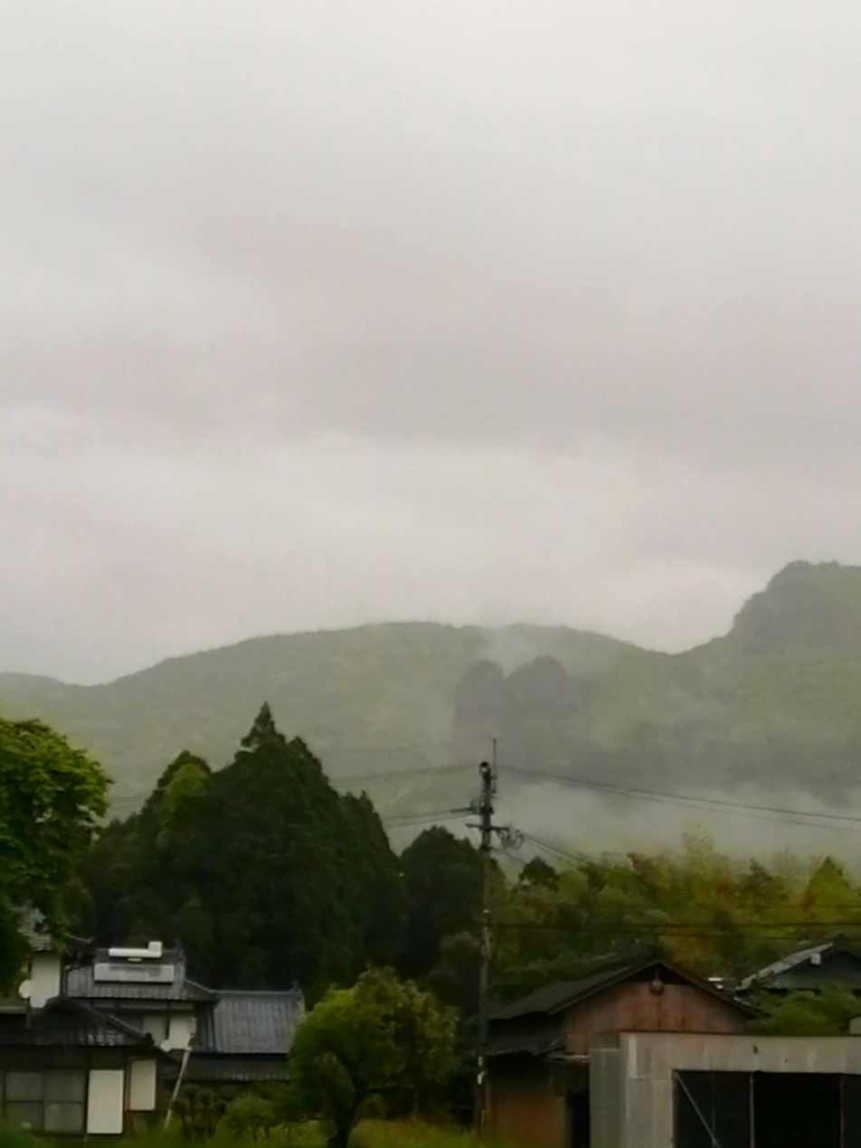 @ナツロキ🎶音楽と⛰️風景と😃😃一緒に