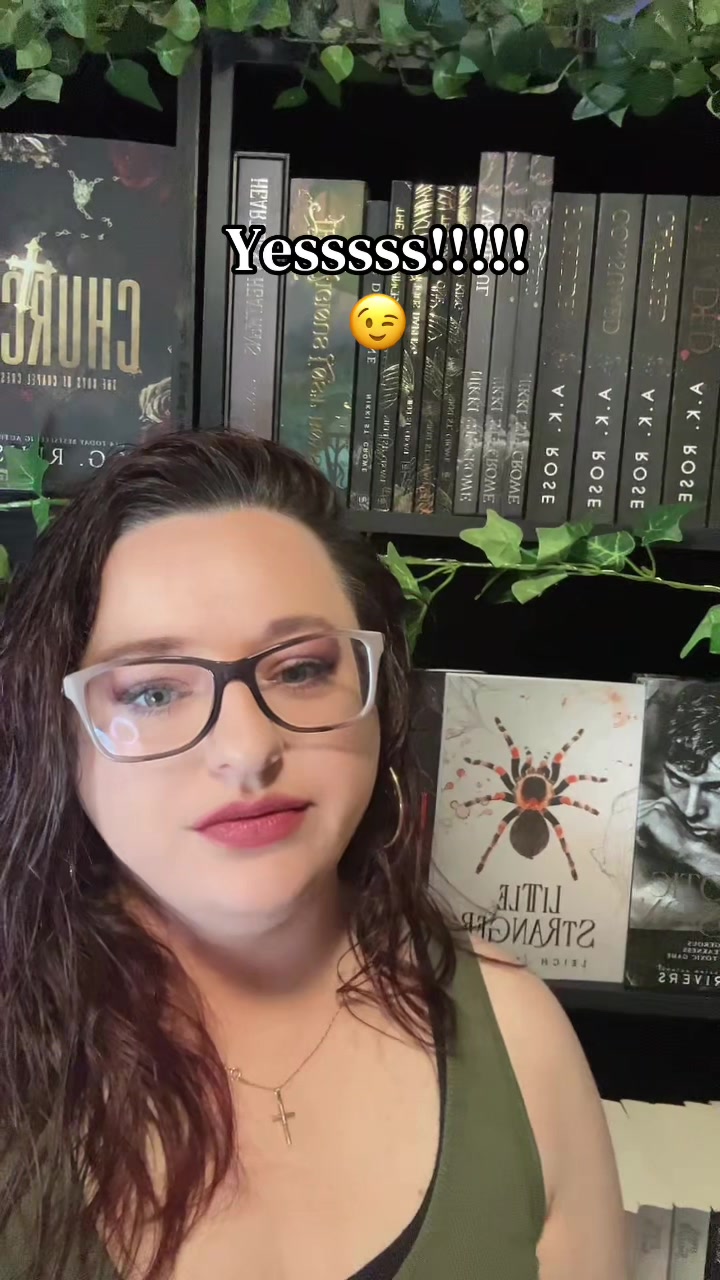 @Hollie Bookish PA