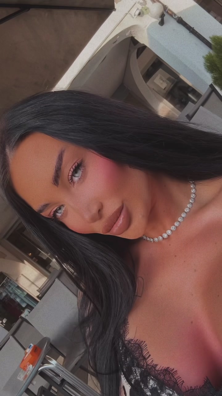 @_Valentina_