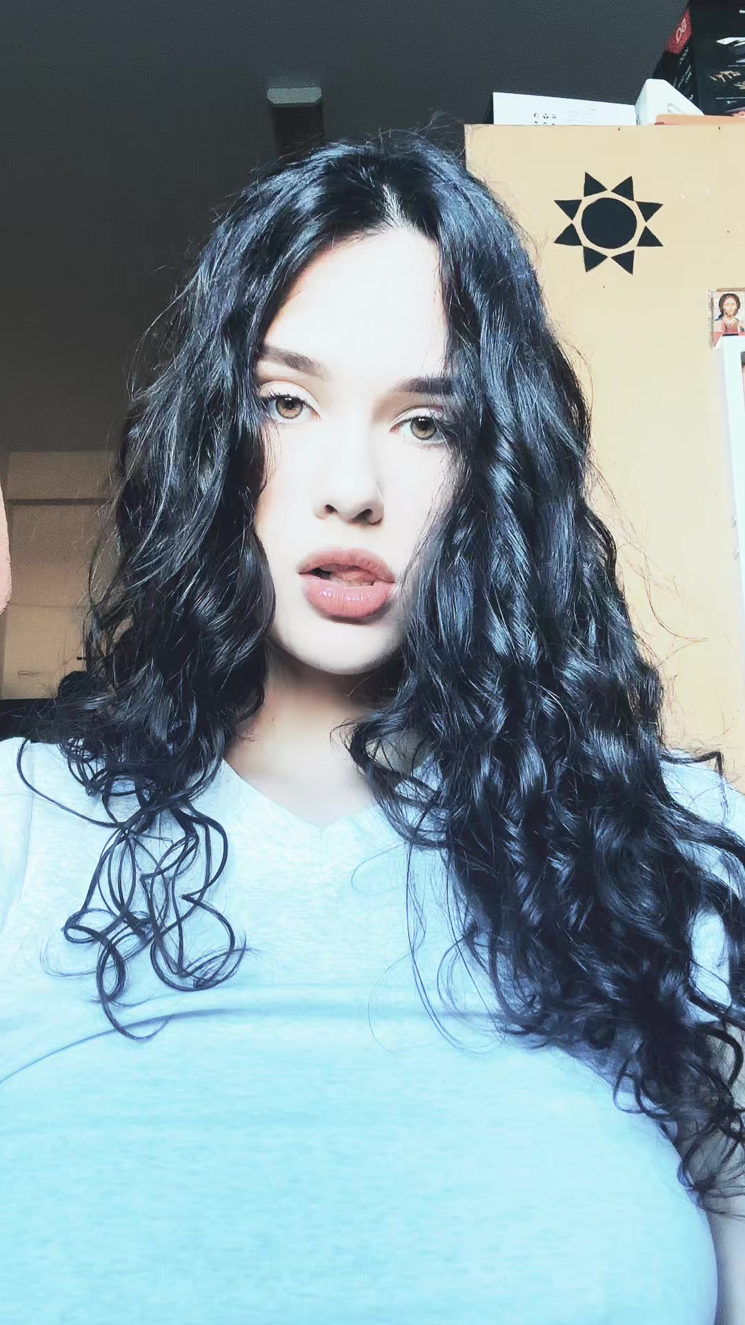 @everyonelovesrita