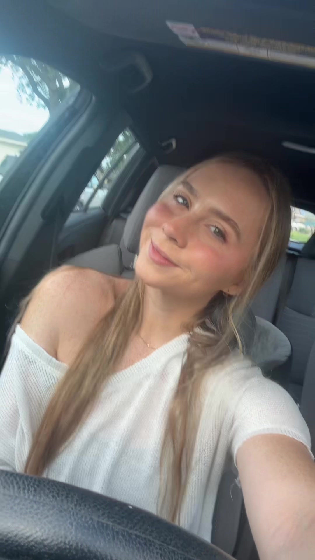 @Caitcolllins