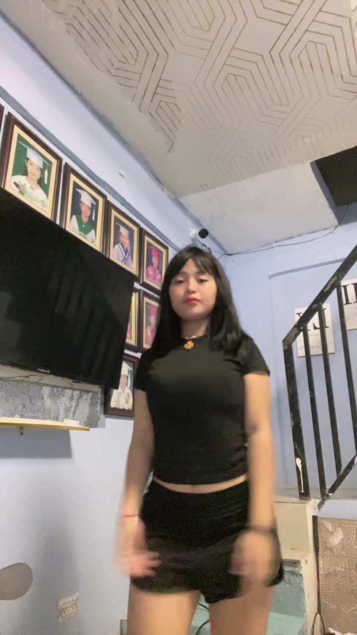 @Allyy.