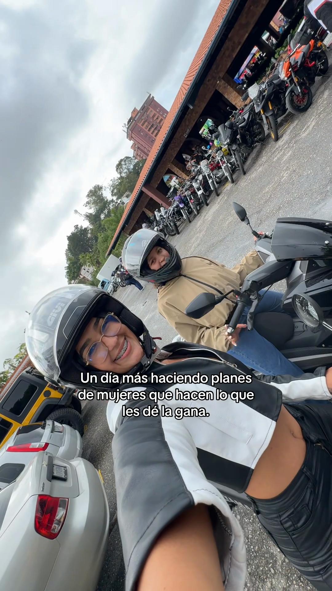 @alixchona03