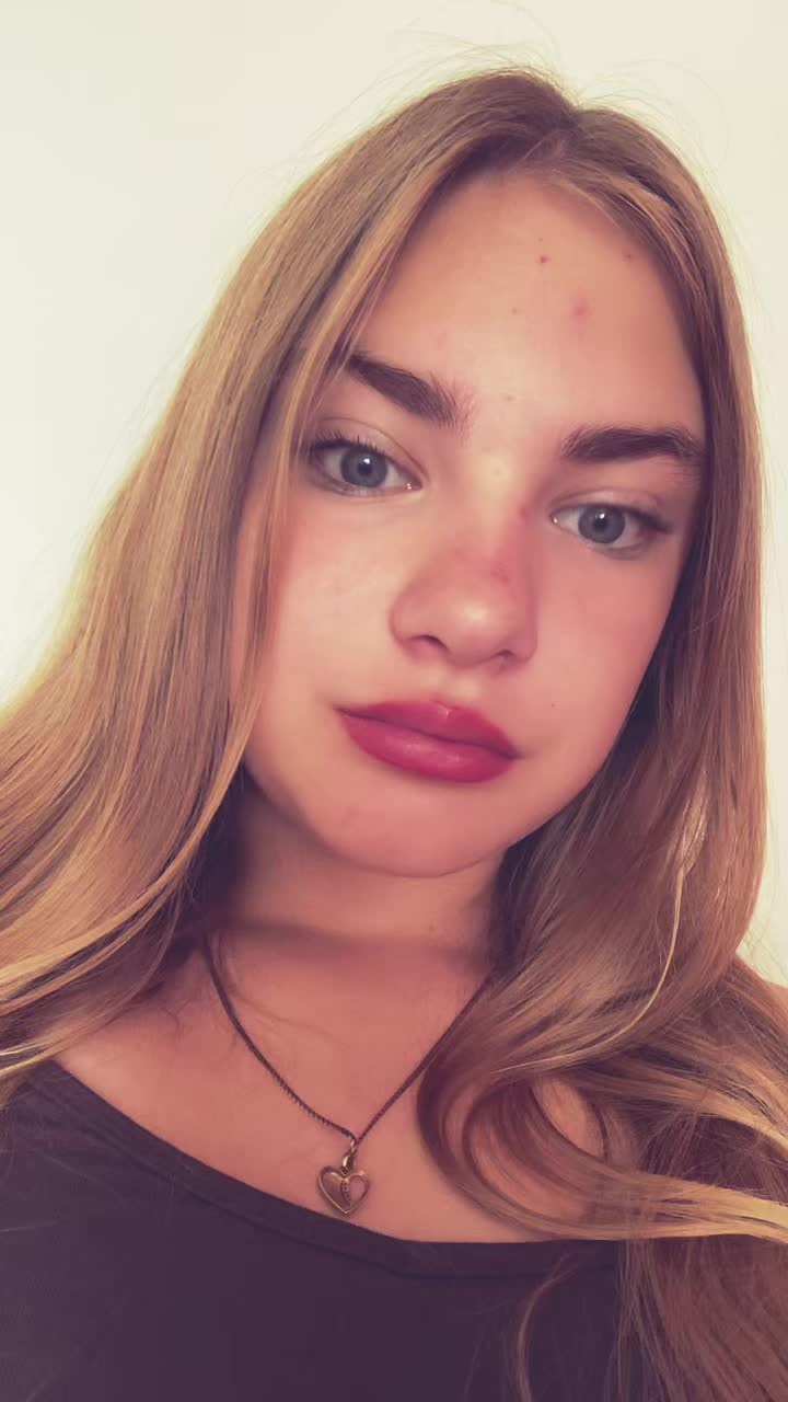 @lillyöö 🖤🤍💙