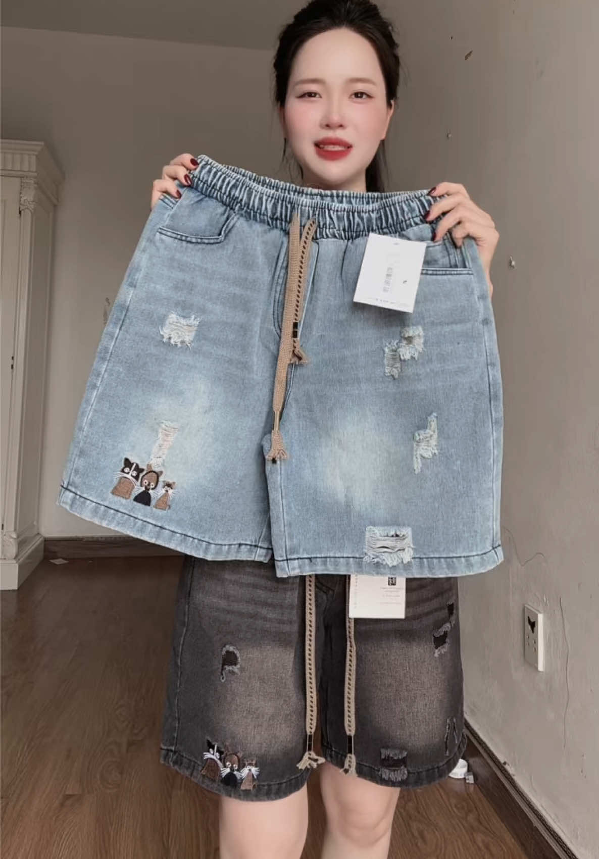 @Nguyệt