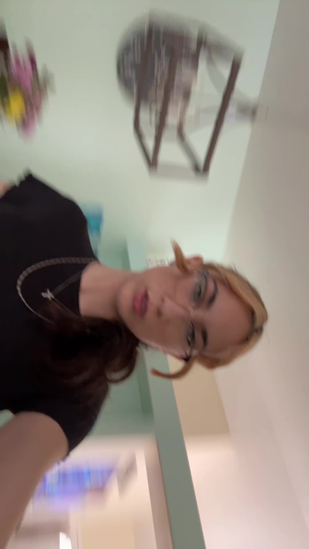 @LilyBee🤨