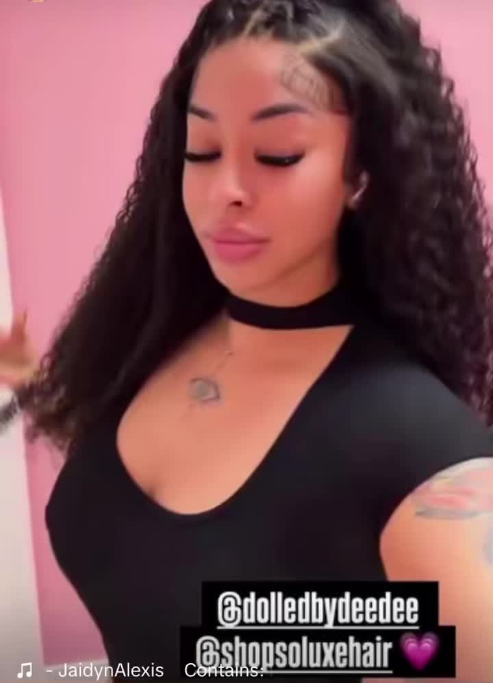 @Missskaylax