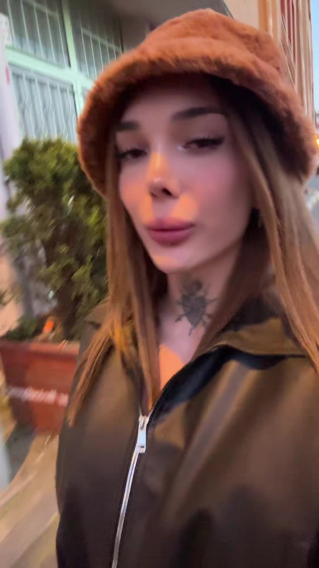 @Cansu