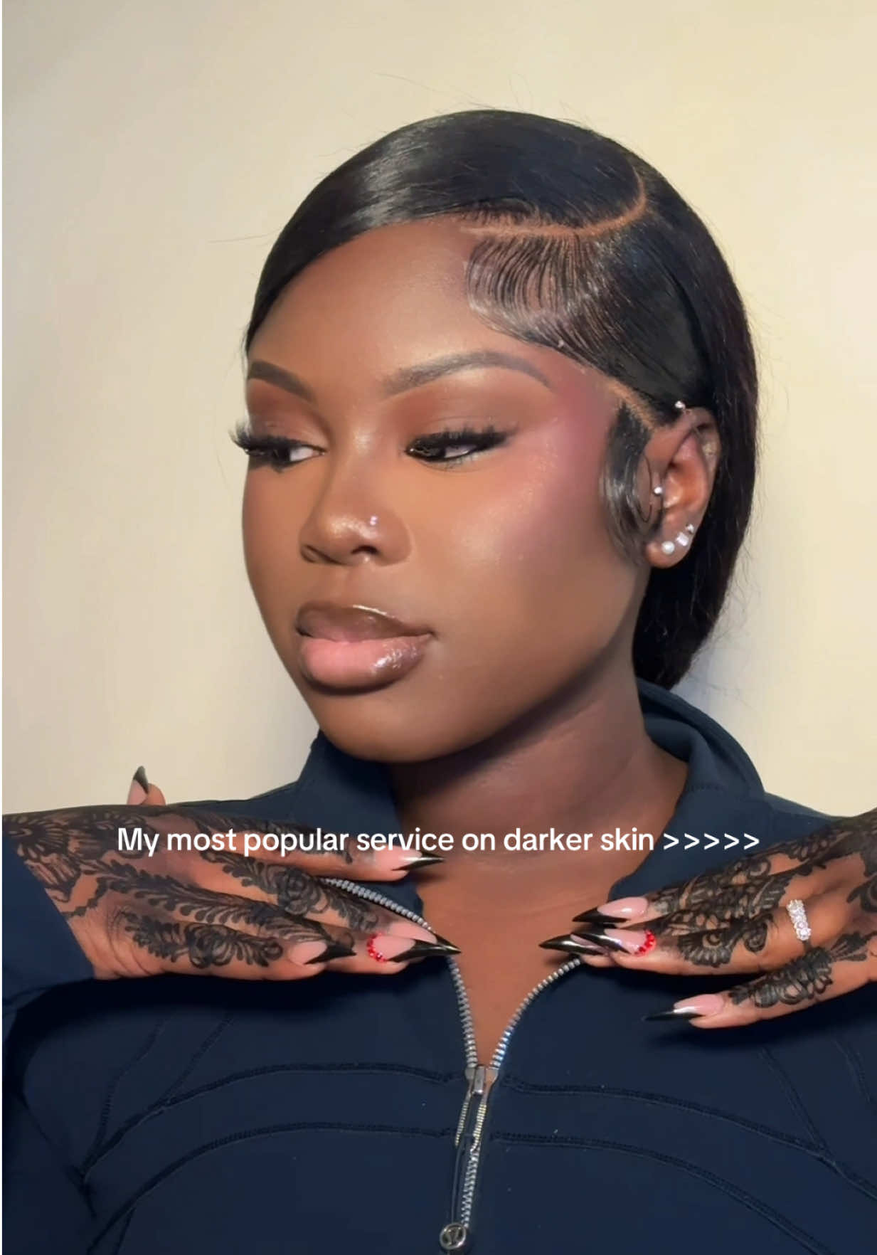 @Luxury Makeup Artist