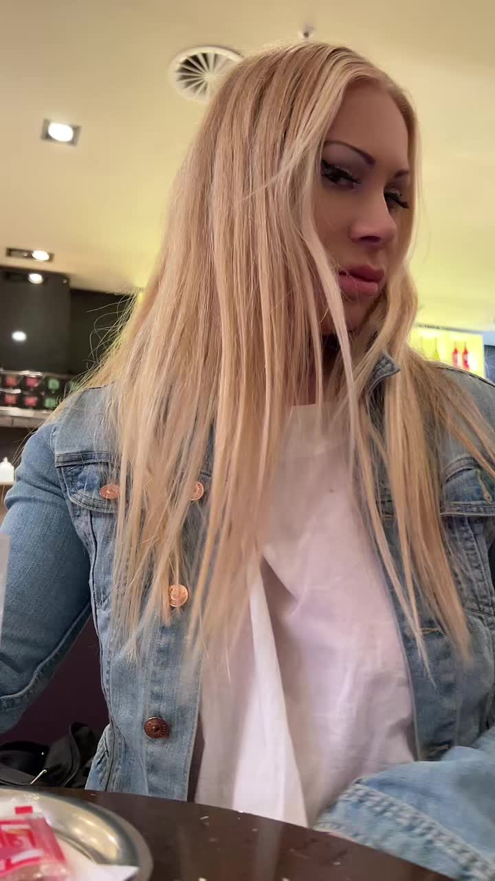 @Jessicax