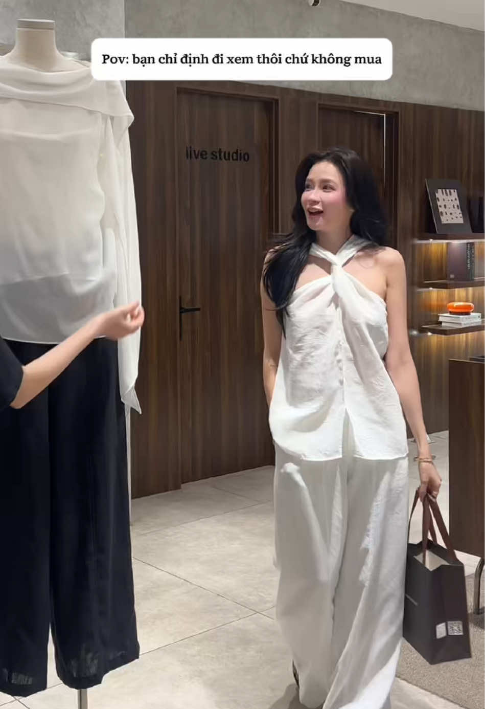 @Vẫn là bạn nhưng sang hơn