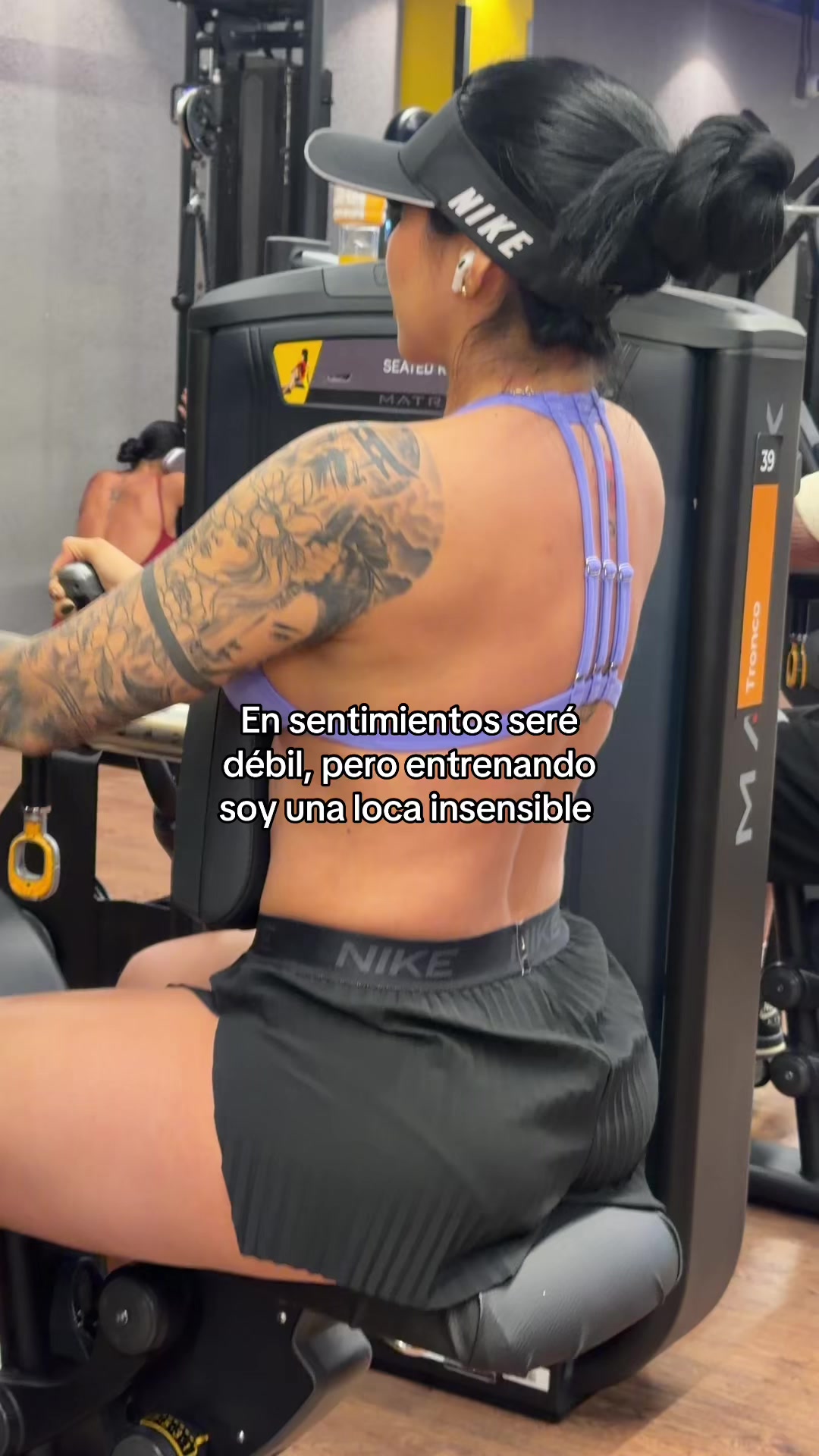 @LAPELINEGRAᴰᴹ🦍