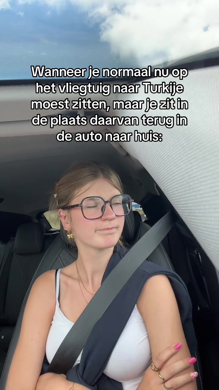 @CAITLY💗