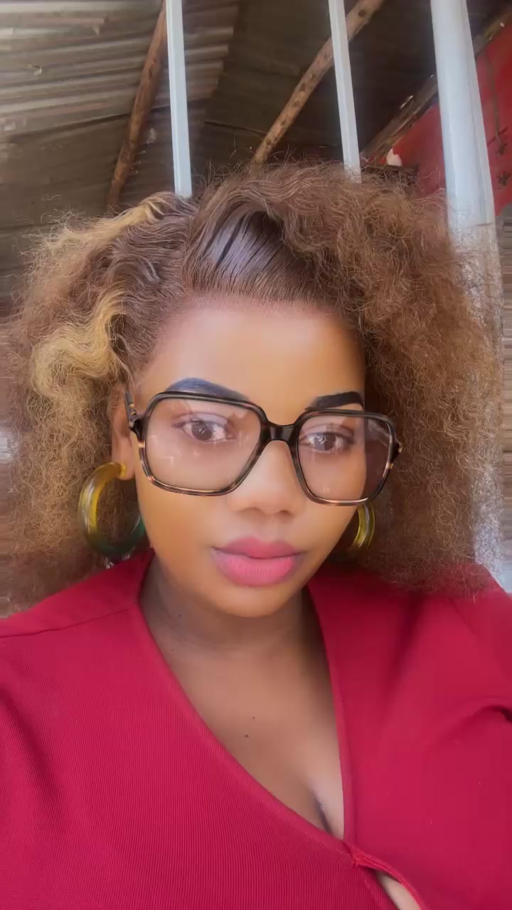 @Felishaeyes