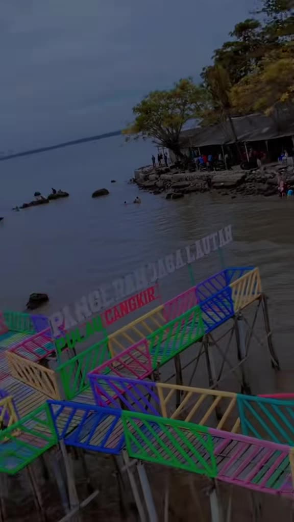 @pulaucangkir