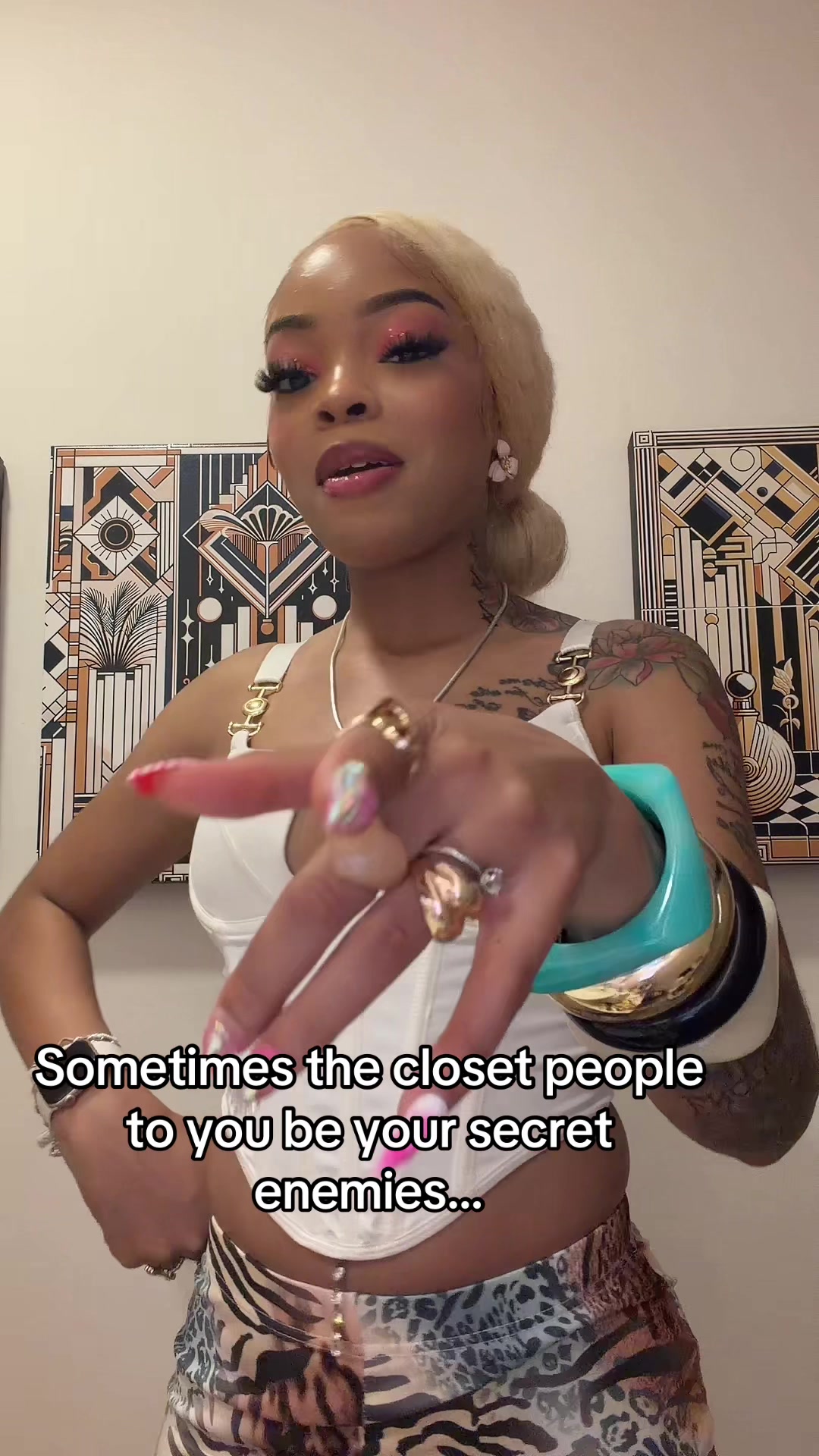 @ItsDasiaVou