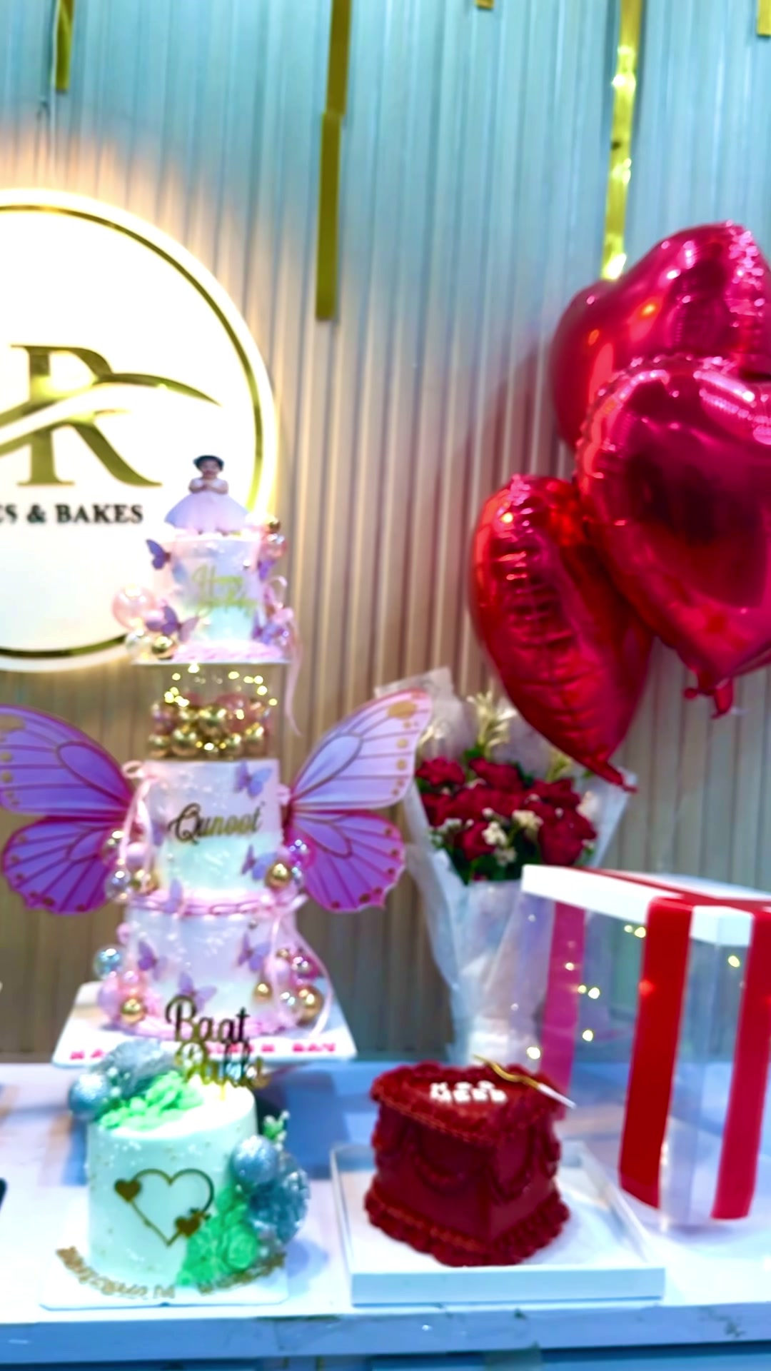 @SR Cakes & Bakes