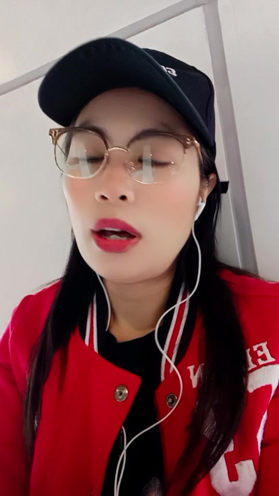 @Kanaya Aya🇭🇰