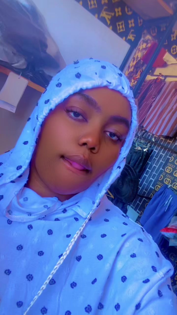 @Aiem Nee🦋🦋