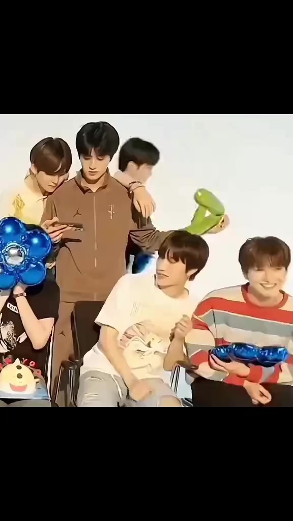 @Junkyuu ᥫ᭡.