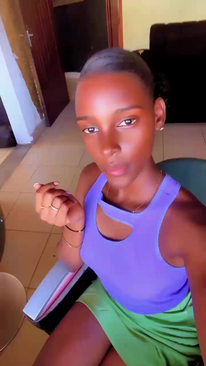 @priscibae🐍