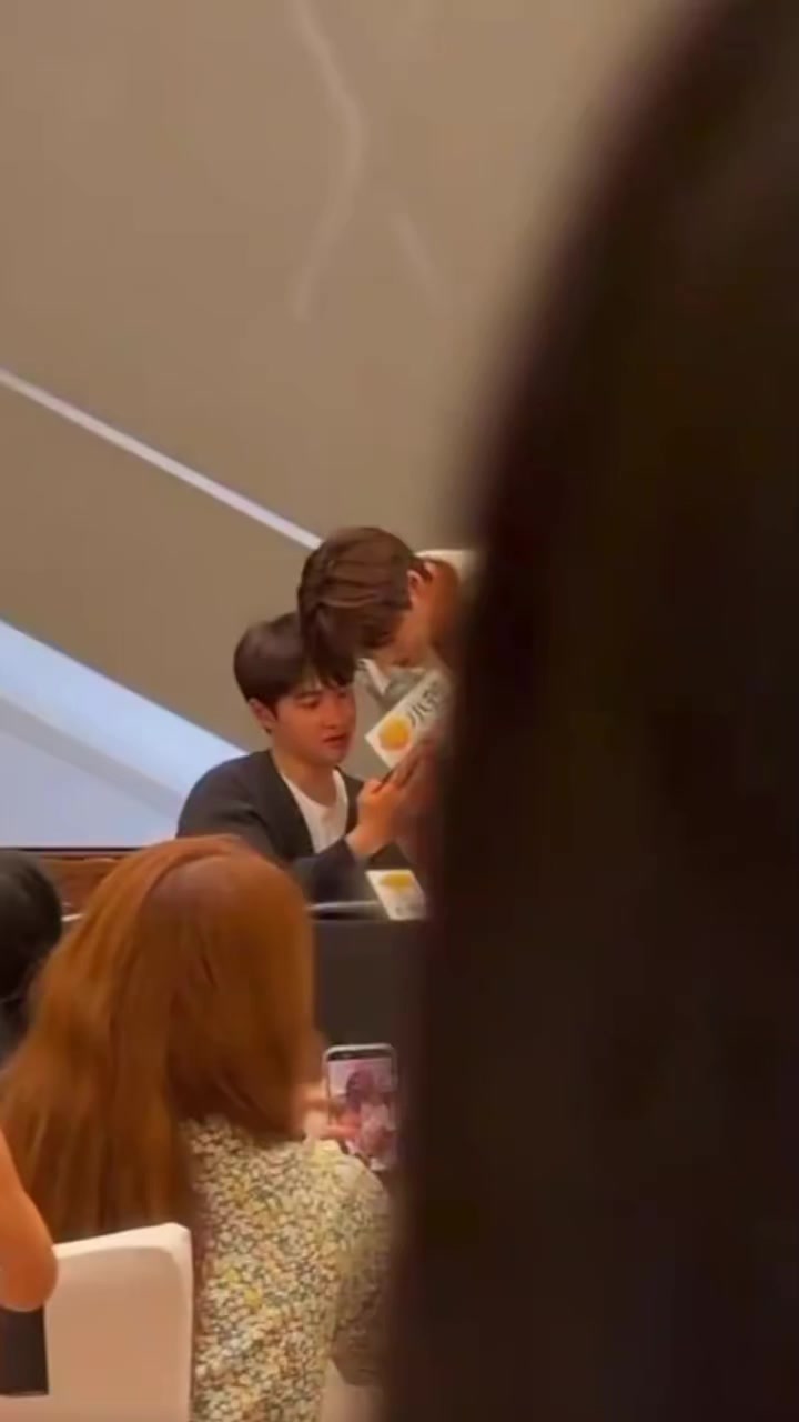 @Gies Noona ☽̶☾