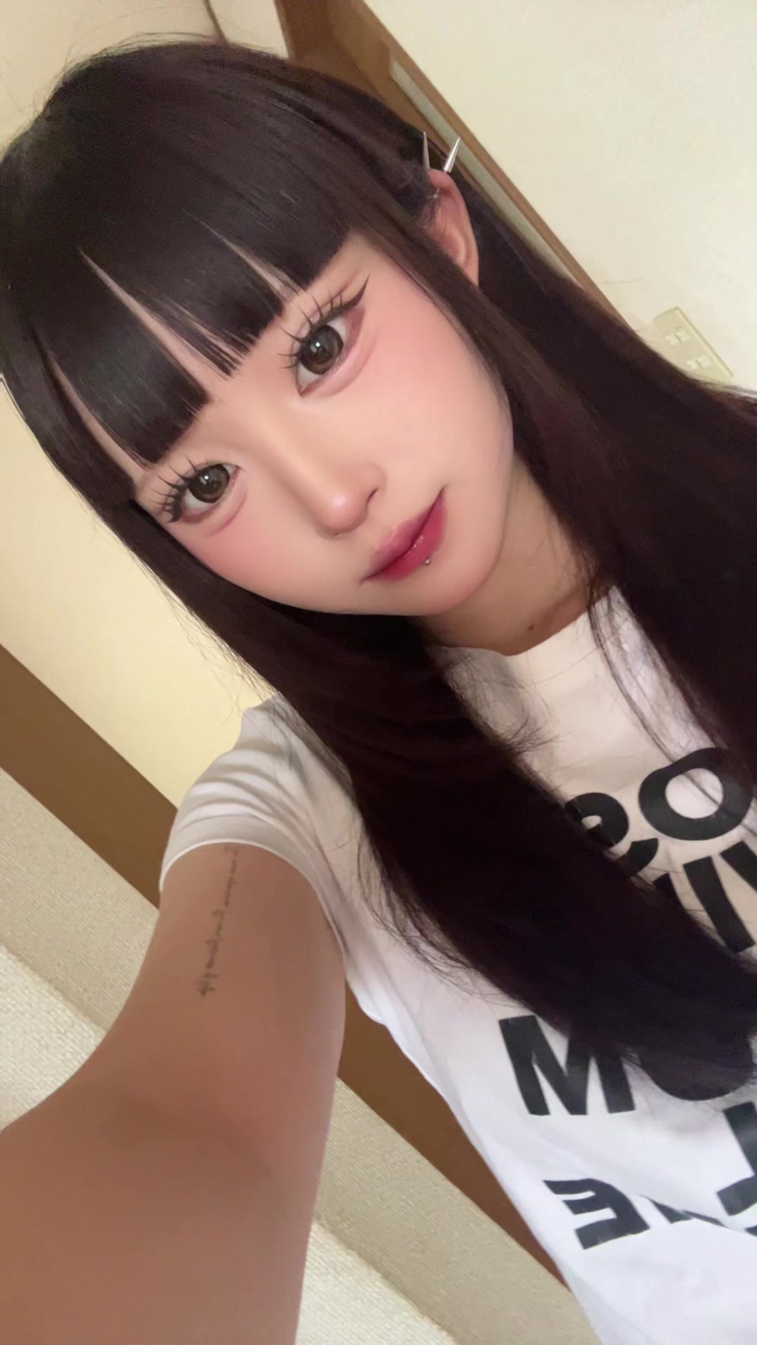 @ア ヤ ノ