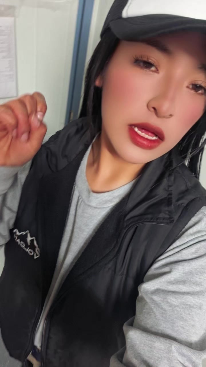 @🇵🇪BĘªŲŤĮFÛĹ📌