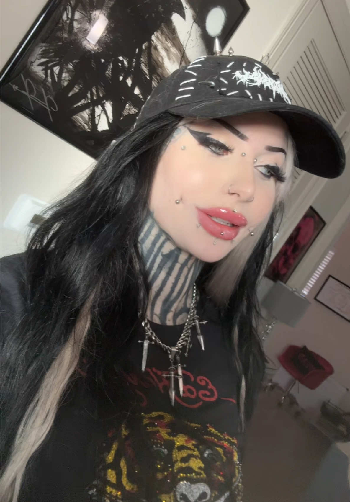 @xocoffinshorty
