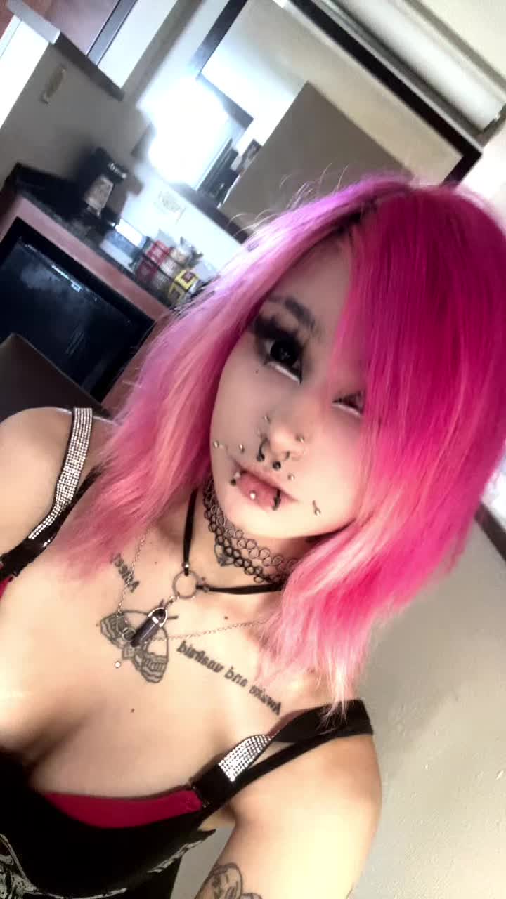 @z0mbi3_b1t3s