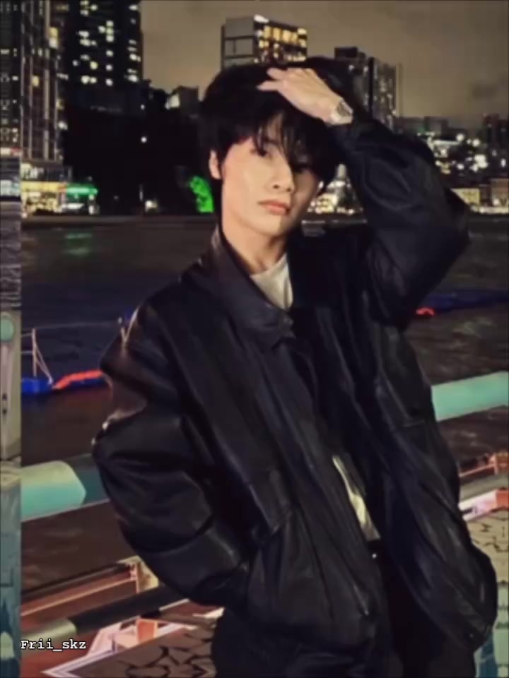 @🕸️★Frii_skz_★🕸️