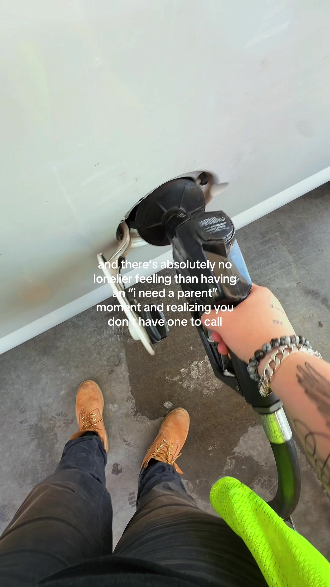 @️