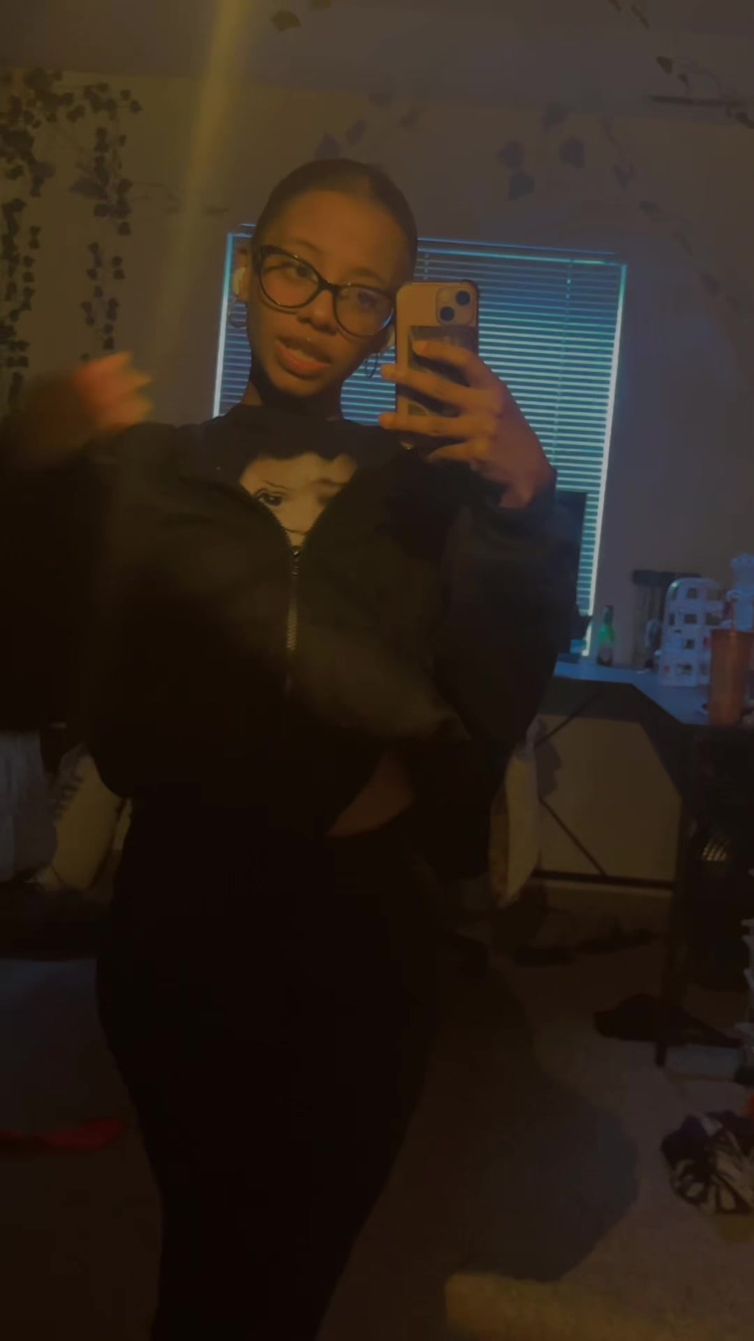 @T