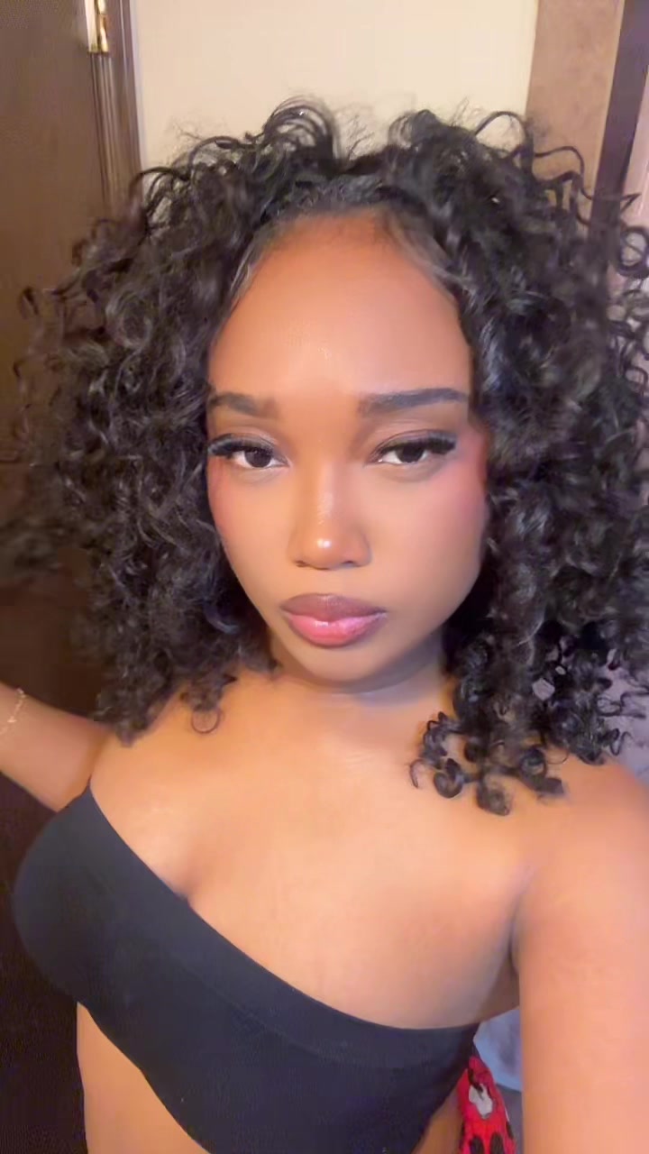 @𝒜𝓃𝓃𝒾𝓉𝒾𝒶 ✞