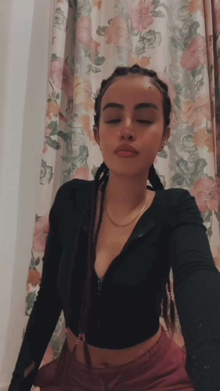 @rou2ee._