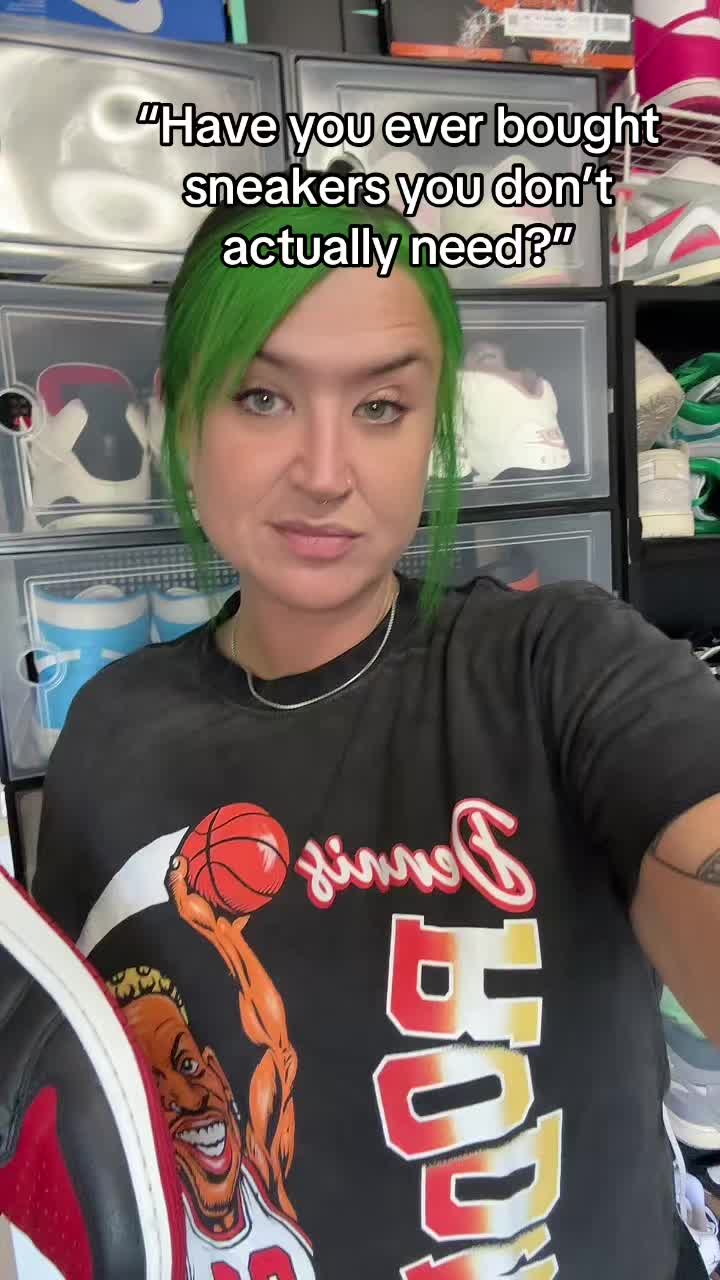 @elliethesneakermom