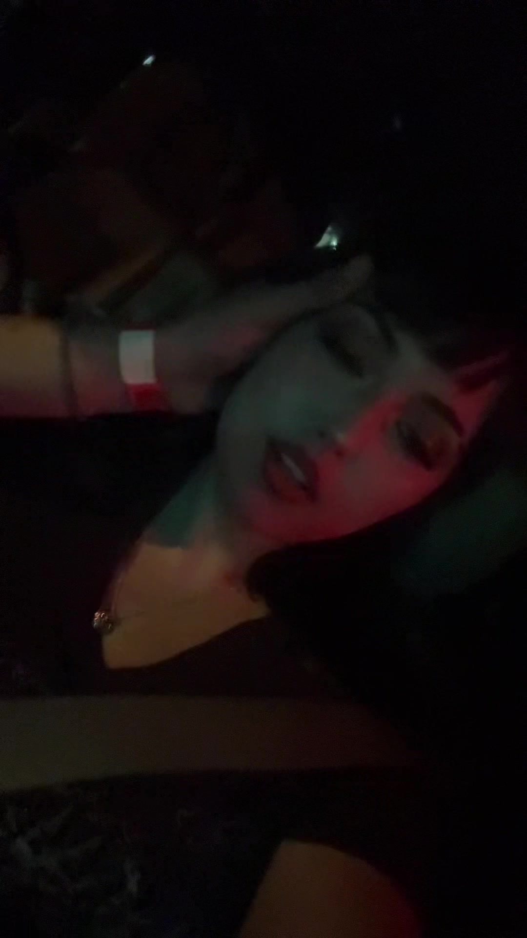 @shayla_dow