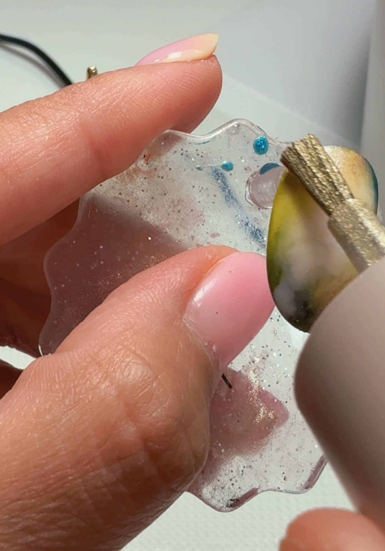 @Mel | Russian Manicurist