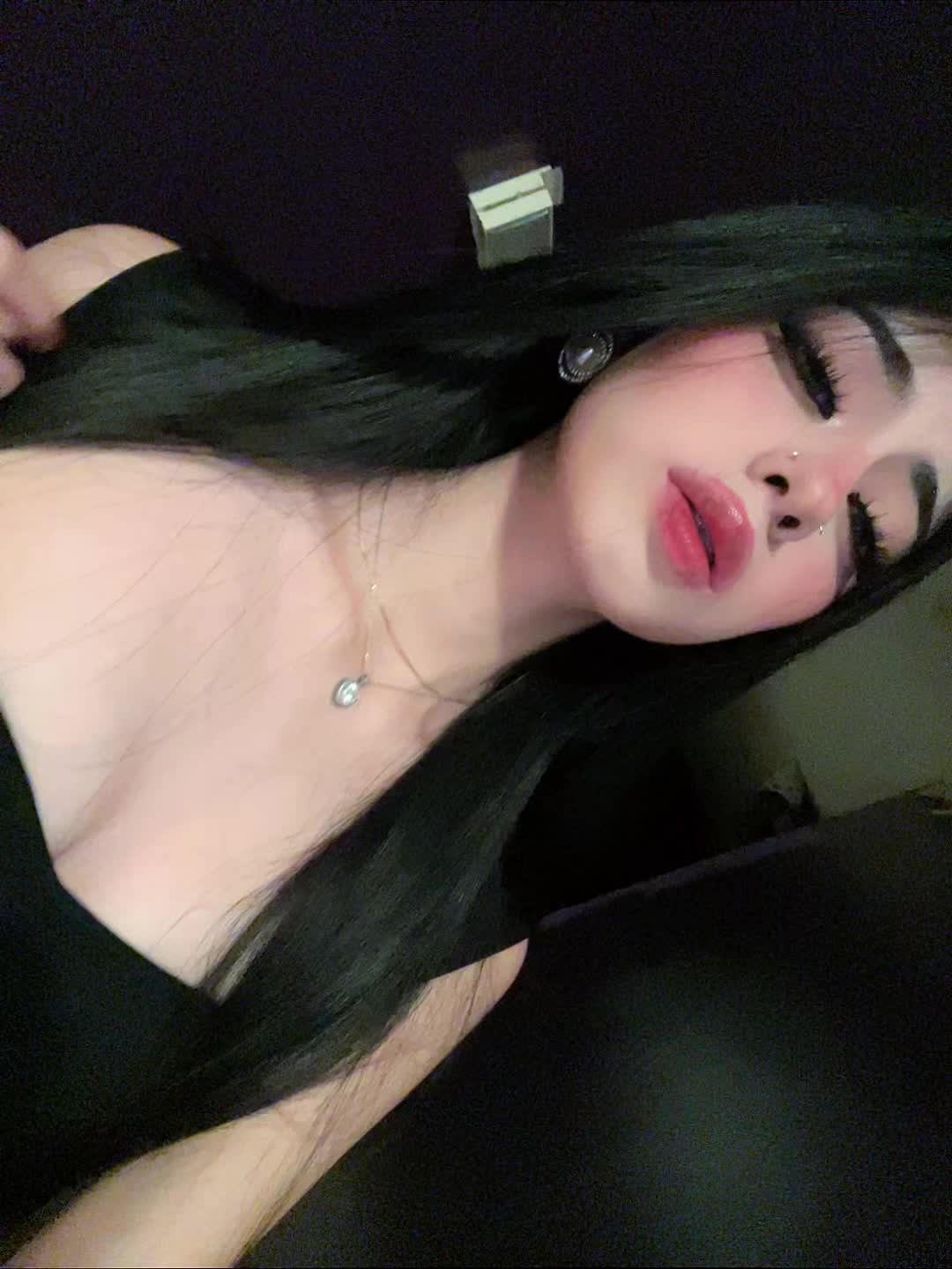 @Kimsita_m