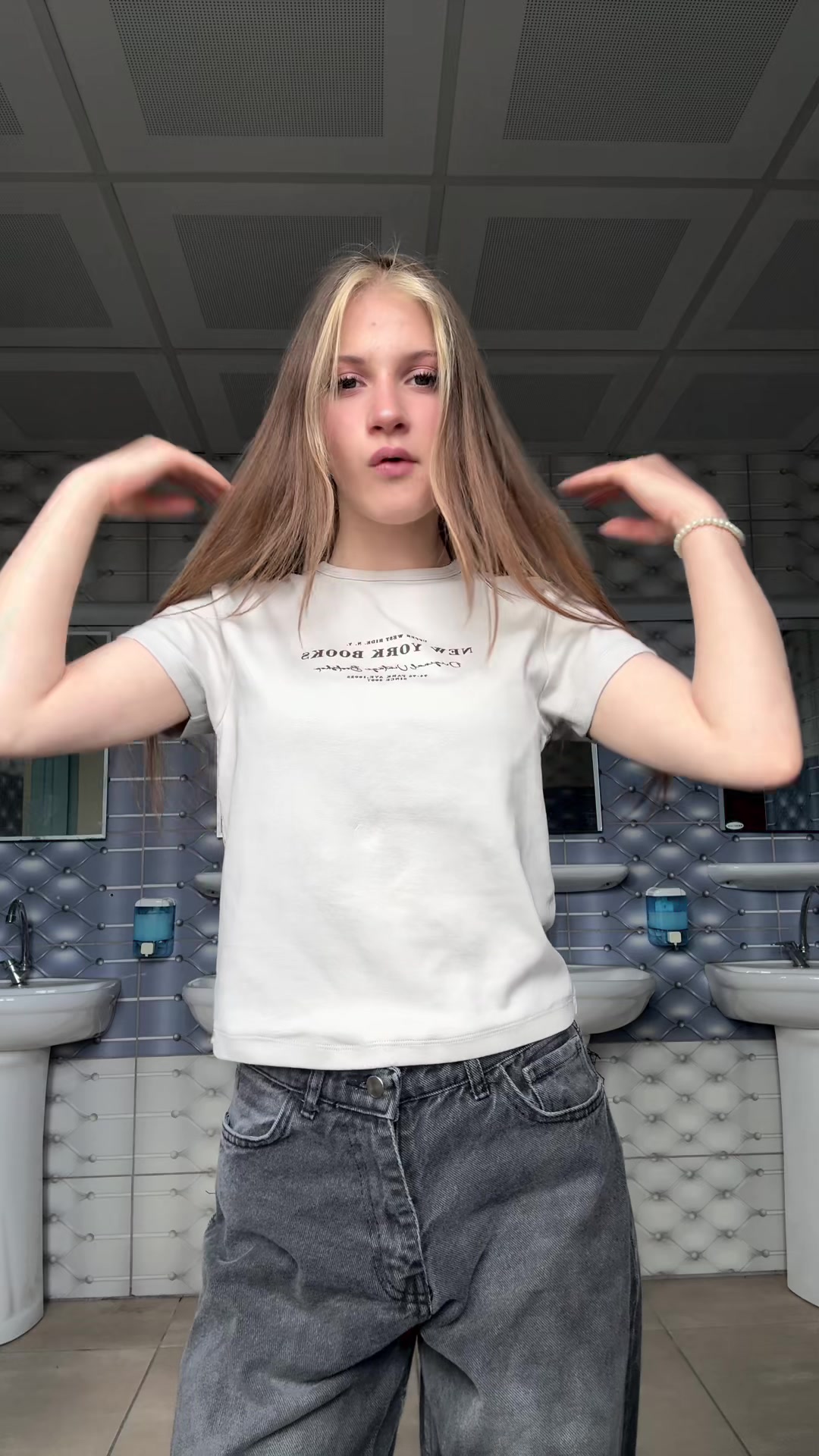 @✨