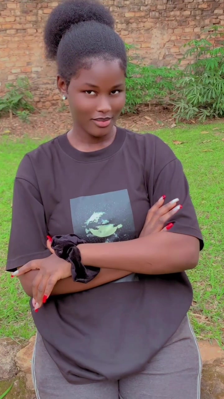 @dark skinned ghal🖤