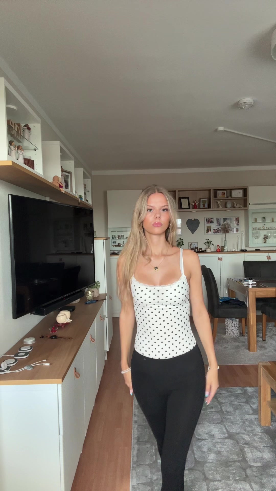 @larissa