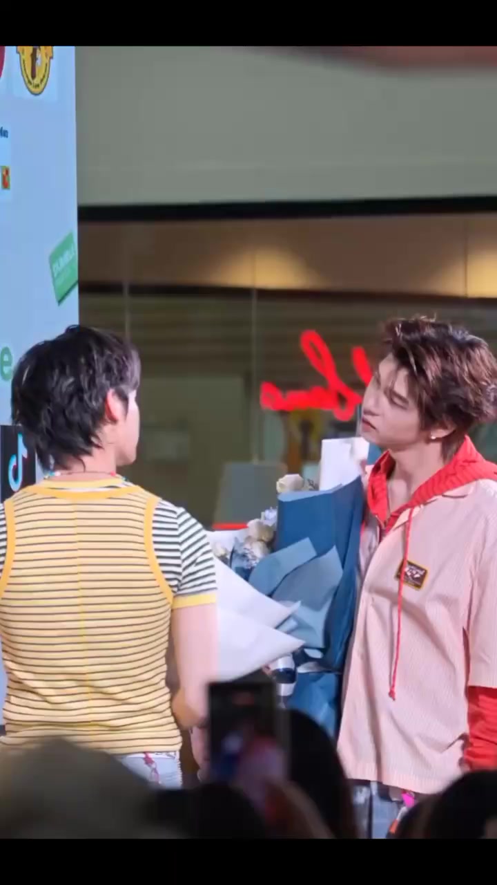 @𝑴𝒐𝒄𝒉𝒊🧸