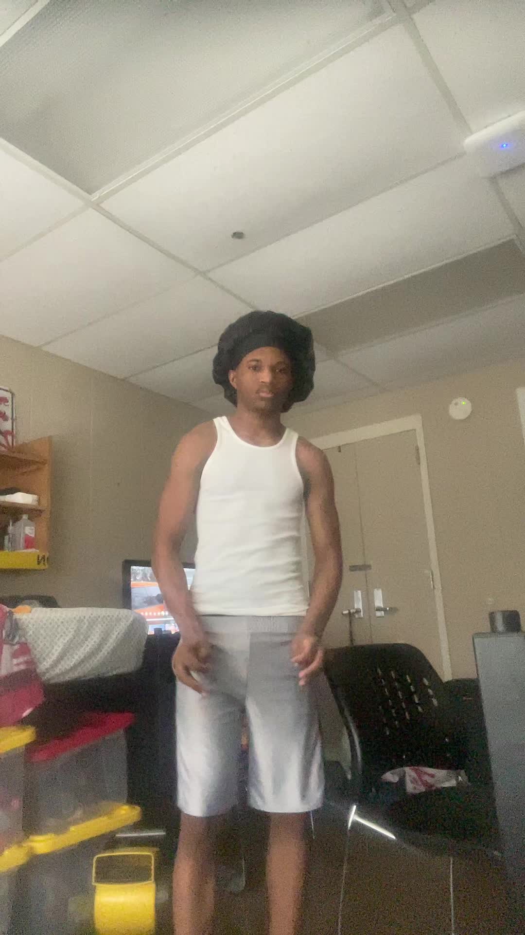 @Sj